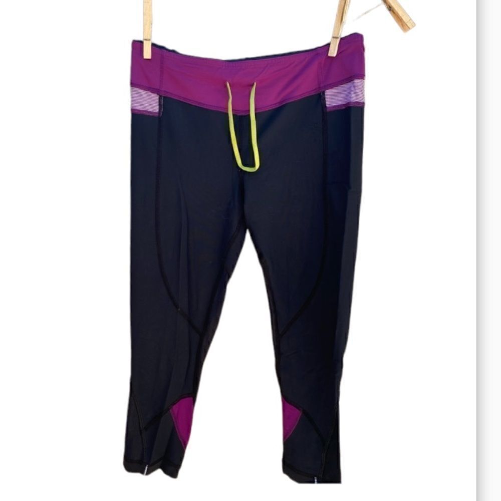 LuluLemon Capri leggings size 6